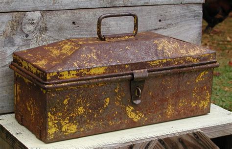 vintage metal box with edge for screwing down|Antique Metal Hardware Box .